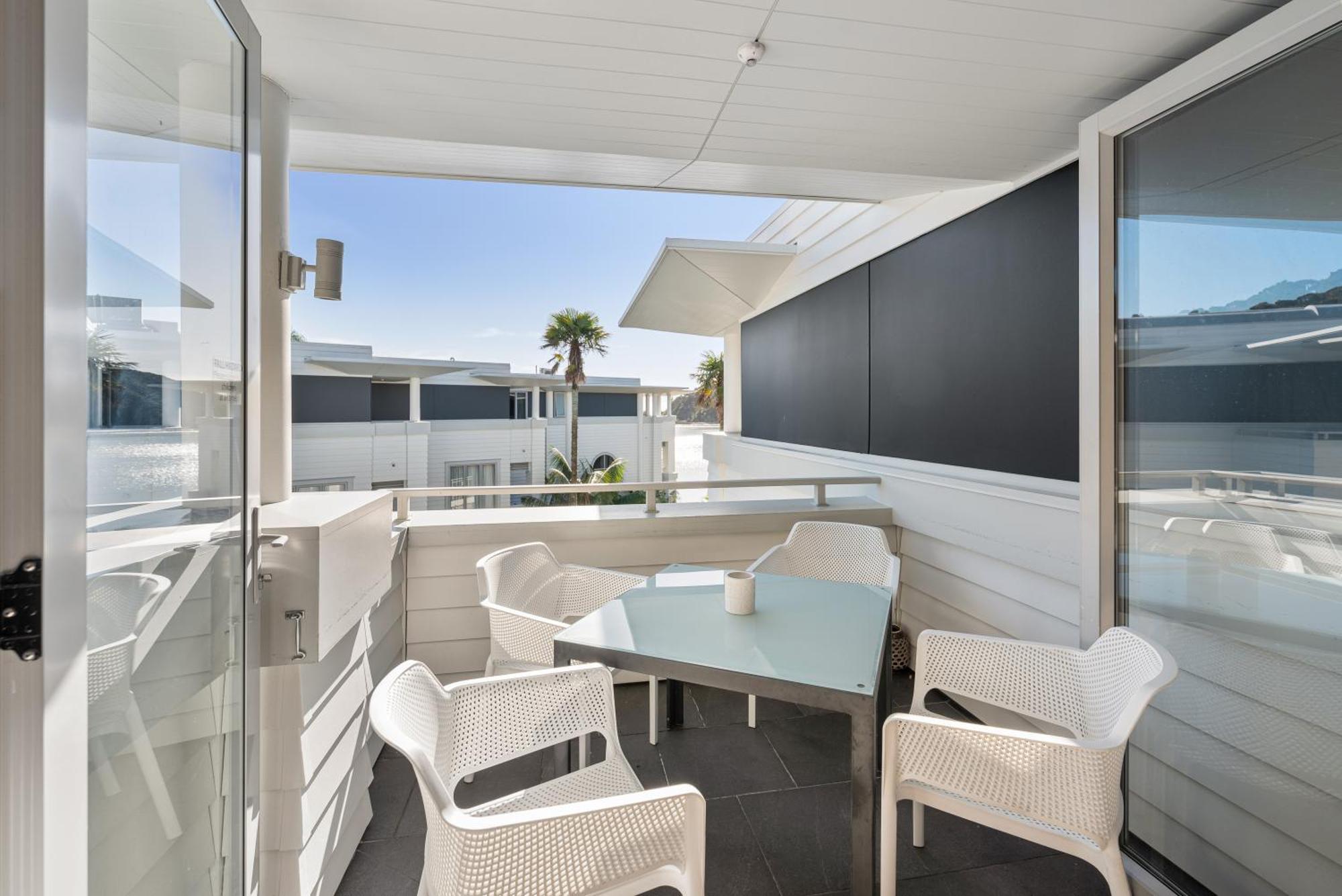 Paihia 2 Bedroom Apartment With Pool Eksteriør billede