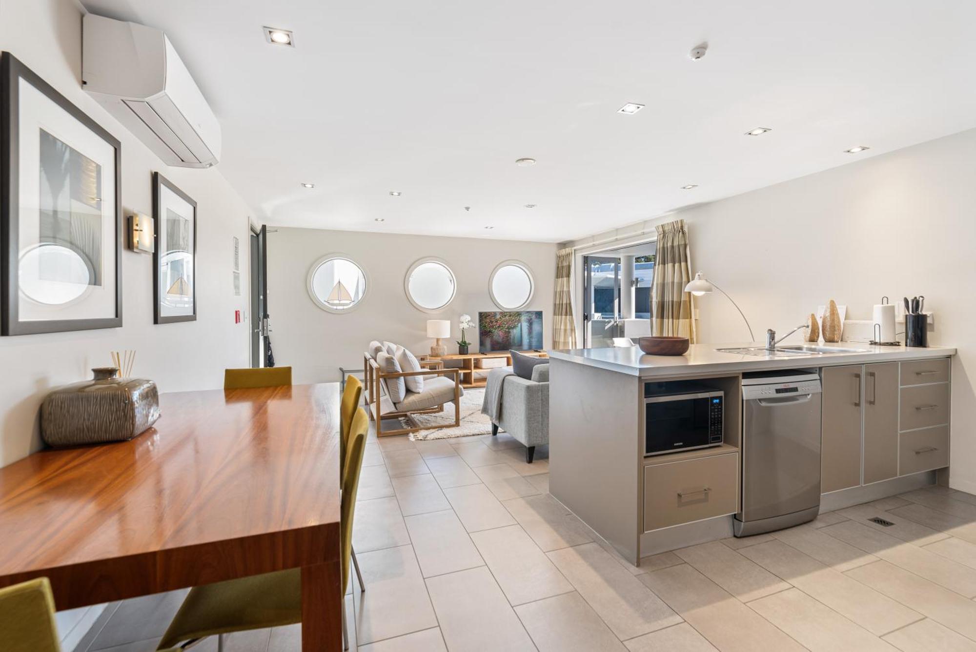 Paihia 2 Bedroom Apartment With Pool Eksteriør billede